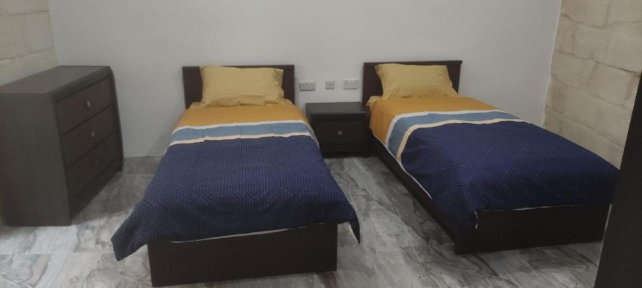 L-Irdoss Villa Биргу Екстериор снимка